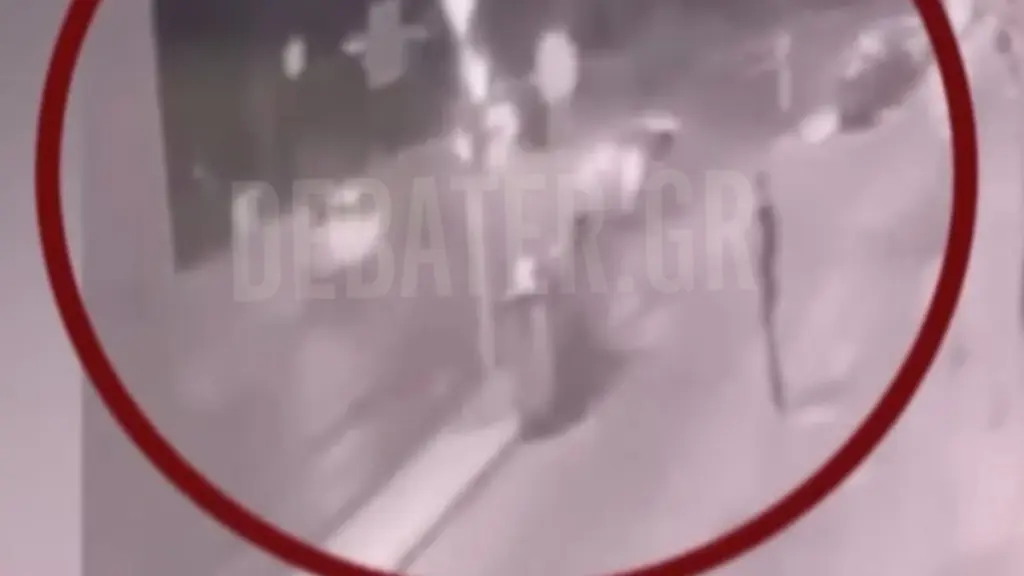 Καραμπόλα στη Βουλιαγμένης: Επέστρεφε από τη δουλειά της η 64χρονη που σκοτώθηκε – “Τρέχουν και παίρνουν μαζί τους αθώους”