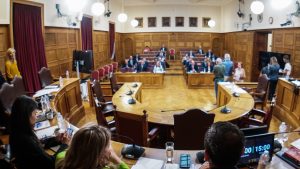 ΟΠΕΚΕΠΕ: ΠΑΣΟΚ και ΣΥΡΙΖΑ προτείνουν για μάρτυρα στην Εξεταστική τον Μητσοτάκη – Η απάντηση Μαρινάκη