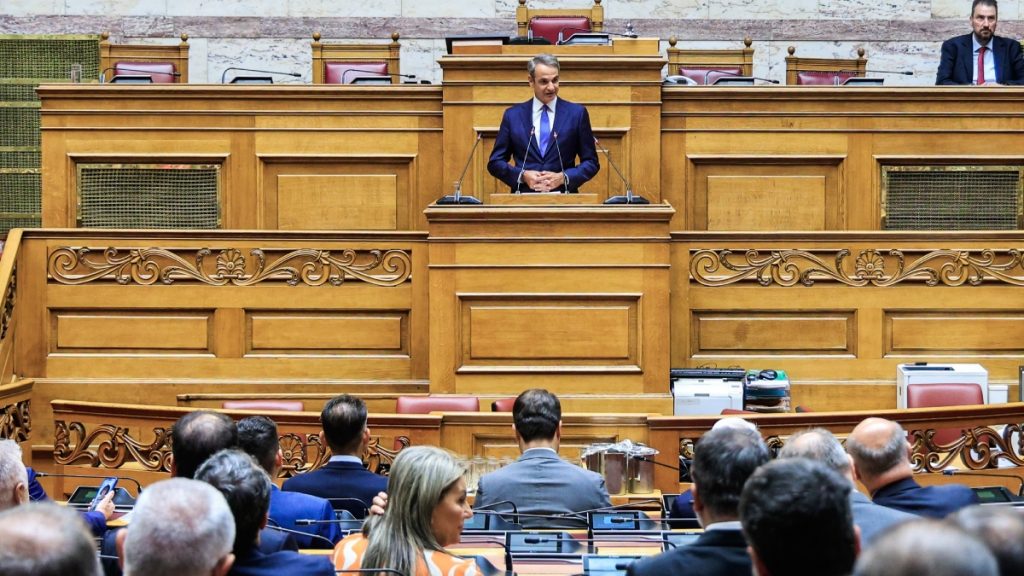 Μητσοτάκης στην ΚΟ της ΝΔ: “Είμαστε κόμμα των πολλών, φοροελαφρύνσεις για 4,3 εκατ. πολίτες”