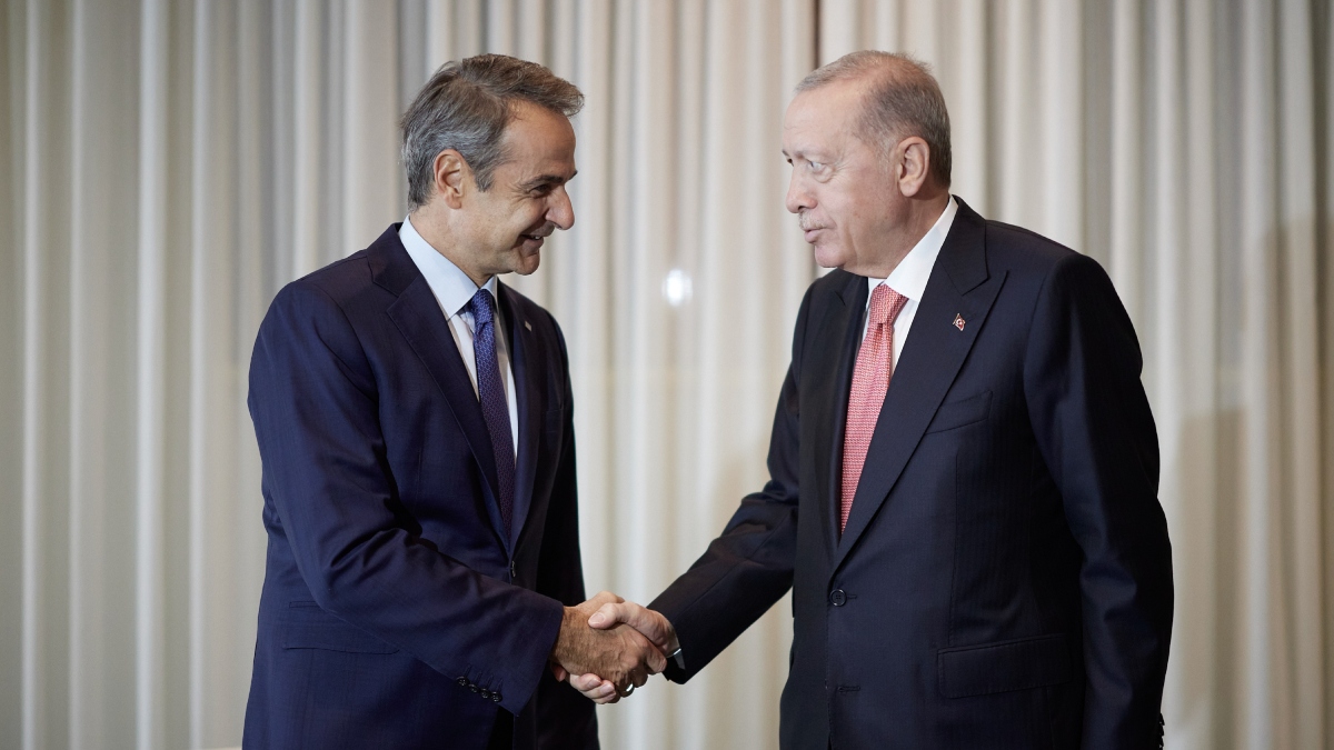 Τα βλέμματα στην αποψινή συνάντηση Μητσοτάκη με Ερντογάν – Η βαριά ατζέντα και τα “αγκάθια”