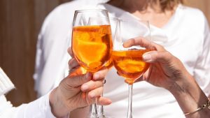 Η κατανάλωση αλκοόλ αυξάνει τον κίνδυνο άνοιας