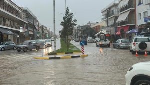 Έκτακτο δελτίο από την ΕΜΥ: Αγριεύει ο καιρός από αύριο – Σε ποιες περιοχές αναμένονται ισχυρές βροχές και καταιγίδες