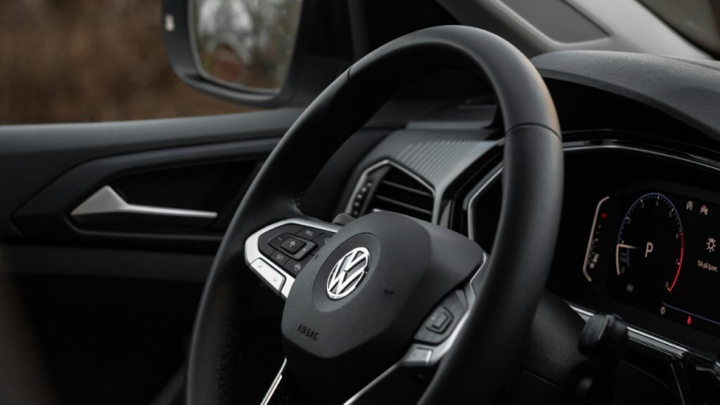 Volkswagen: Μειώνει και διακόπτει την παραγωγή σε γερμανικά εργοστάσια ηλεκτρικών οχημάτων