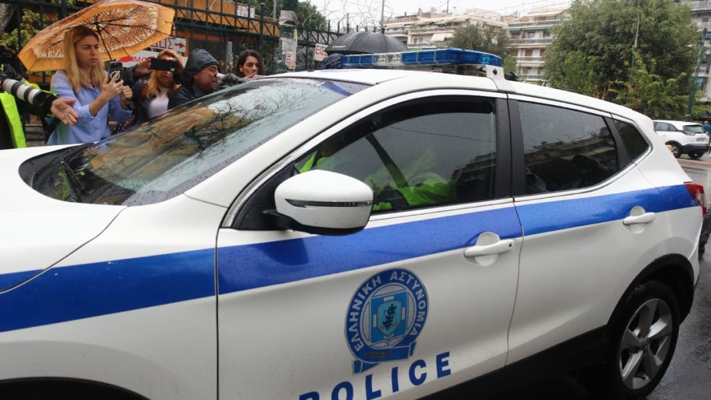 Στην Ευελπίδων ο Βασίλης Μπισμπίκης για το τροχαίο στη Φιλοθέη – Τι ποινή αντιμετωπίζει