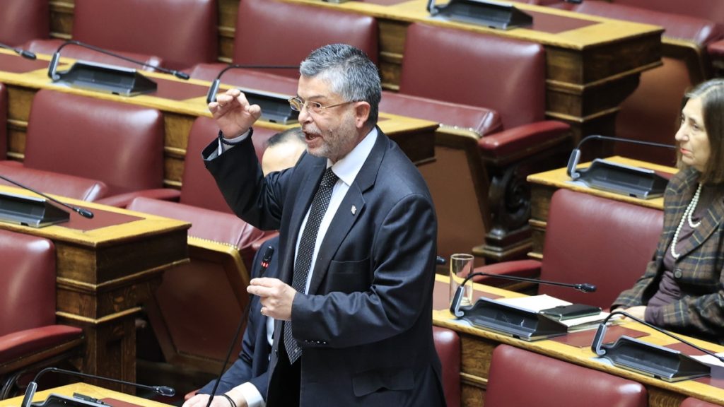 Παύλος Σαράκης: Ποιος είναι ο βουλευτής με το “χρυσό” πόθεν έσχες – Η απόπειρα δολοφονίας σε βάρος του με βιτριόλι