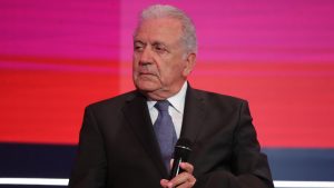 Αβραμόπουλος για υπόθεση Novartis: “Η σκευωρία αποκαλύφθηκε – Απομένει να αποκαλυφθούν οι σκευωροί”