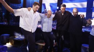 Eurobasket: Τα “έσπασε” στον Φέρρη η Εθνική – Το viral τραγούδι του Λαρεντζάκη και οι χοροί Γιάννη και Σπανούλη (βίντεο)