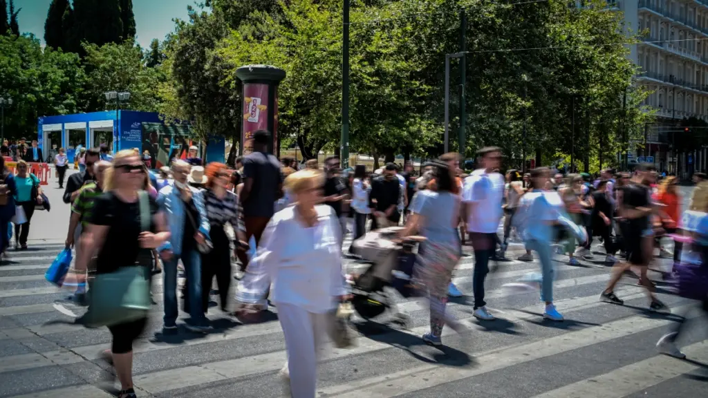 Η Ελλάδα γερνάει: Μέχρι το 2060 το 34% των πολιτών στη χώρα θα είναι άνω των 65 ετών