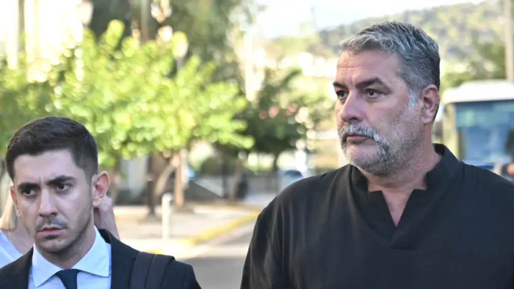 Βασίλης Μπισμπίκης: «Άφησα σημείωμα σε διαφημιστικό φυλλάδιο»- Τι υποστήριξε στην κατάθεση του στην Τροχαία (Βίντεο)