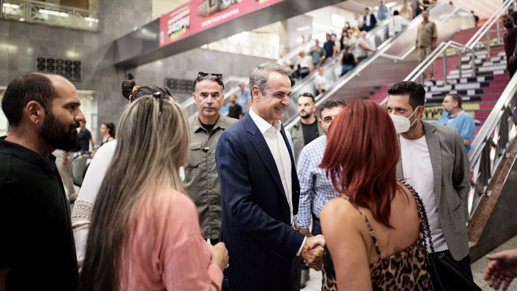 Κ. Μητσοτάκης: Επισκέφτηκε τον σταθμό του Μετρό στο Σύνταγμα για την έναρξης της μόνιμης 24ωρης λειτουργίας κάθε Σάββατο