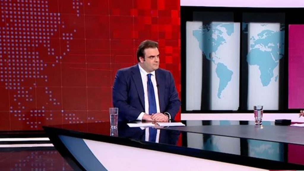 Πιερρακάκης: Μείωση φόρων για όλους και ειδικότερα για την οικογένεια και τη μεσαία τάξη