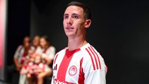 Ποντένσε: «Δεν περίμενα τέτοια υποδοχή, δεύτερη οικογένειά μου ο Ολυμπιακός»