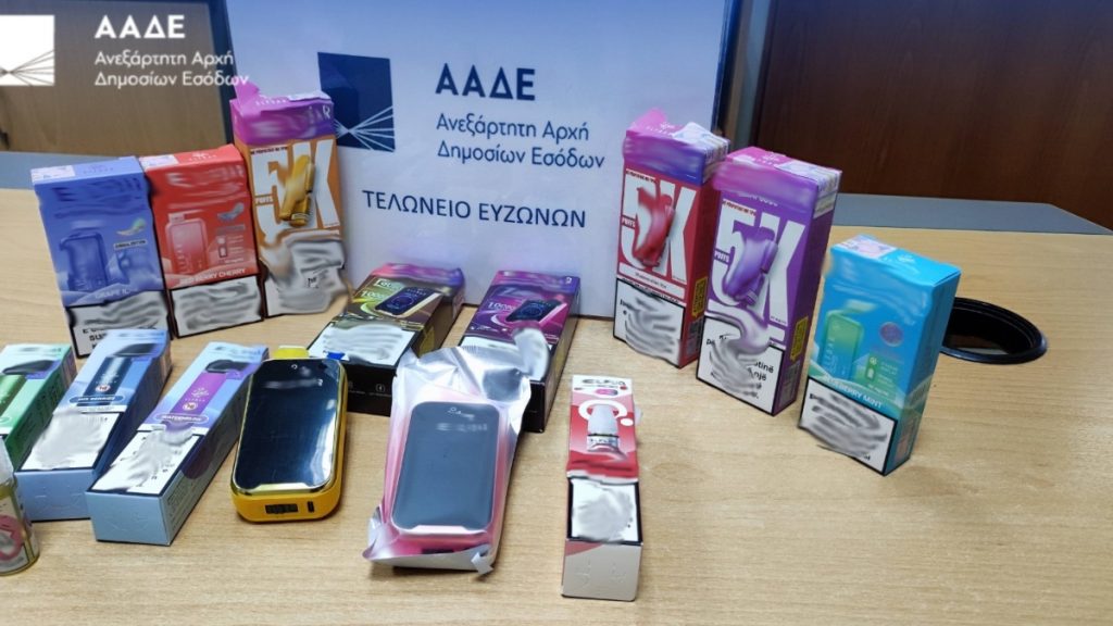 ΑΑΔΕ: Κατασχέθηκε η μεγαλύτερη ποσότητα λαθραίων ειδών ατμίσματος – Πάνω από 1.500.000 ml υγρών (Εικόνες)