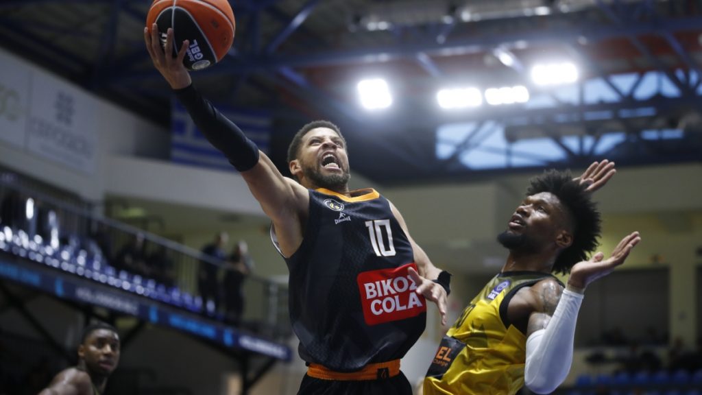 ΑΕΚ – Προμηθέας 70-84: Στον τελικό του Super Cup οι Πατρινοί