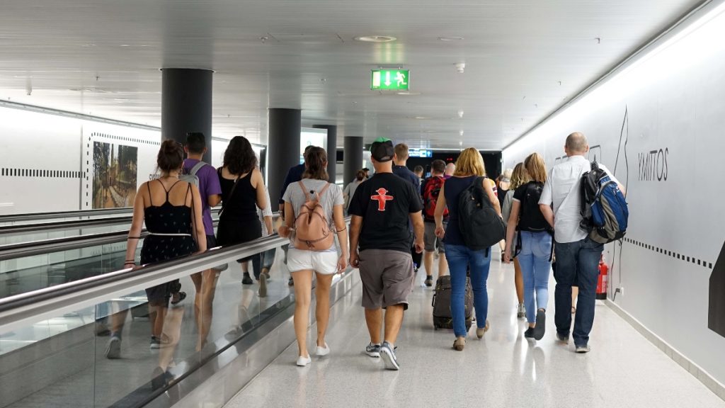 Αεροδρόμια: Άνοδος 4,6% στην επιβατική κίνηση Ιανουαρίου – Αυγούστου 2025