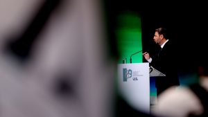 Κυβερνητικές πηγές: “Ο κ. Ανδρουλάκης από τη ΔΕΘ επανέφερε τα «πράσινα λεφτόδεντρα» του παρελθόντος”
