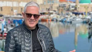 Τάσος Δούσης: Ξέσπασε για την 45χρονη οδηγό της Porsche – «Απέδειξες ότι η Ελλάδα είναι ένα τεράστιο μπου@@@λο»