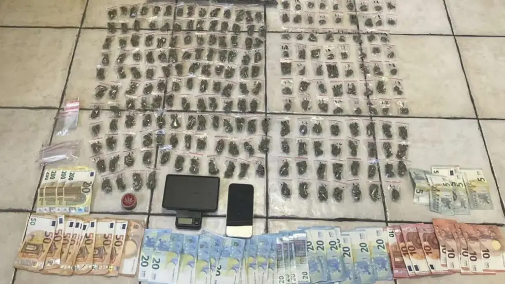 Ελευσίνα: Συνελήφθη 22χρονος για διακίνηση κάνναβης
