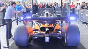 Το μονοθέσιο της McLaren Formula 1 Team περιοδεύει στην Ελλάδα – Πρεμιέρα στη Θεσσαλονίκη στις 6 Σεπτεμβρίου