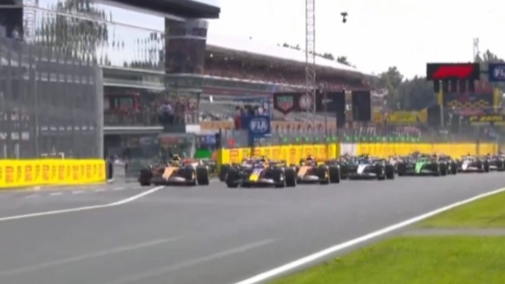 Formula 1: «Τι κάνει αυτός ο ηλίθιος;» – Έξαλλος με τον Φερστάπεν ο Νόρις (Βίντεο)