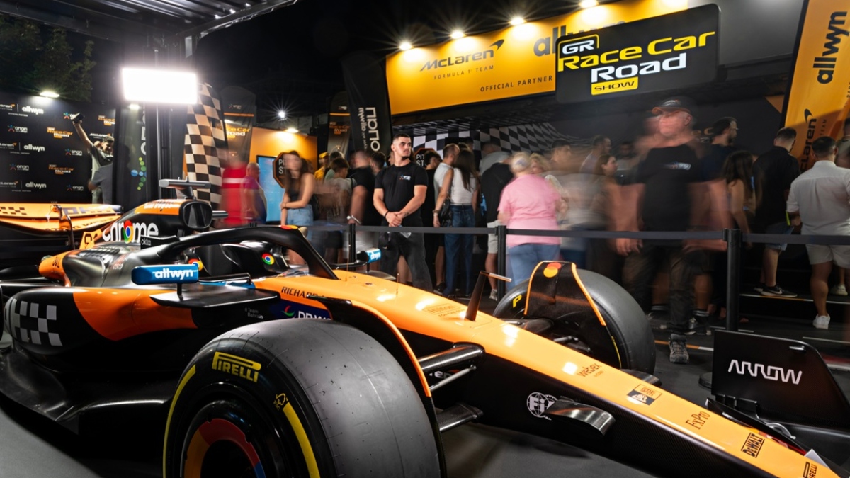 Το showcar της McLaren F1 Team για πρώτη φορά στα Ιωάννινα αυτό το Σαββατοκύριακο