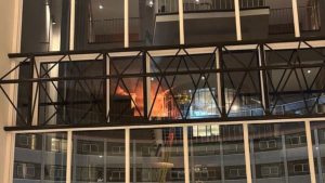 Λονδίνο: Φωτιά σε κτίριο εννέα ορόφων – Ήταν η έδρα του BBC μέχρι το 2013 (Φωτογραφίες)