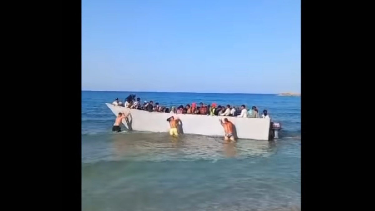 Γαύδος: Χαμός στα social media για το βίντεο με τους μετανάστες – Λουόμενος περιγράφει τι συνέβη πραγματικά