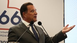 Επίθεση Γεωργιάδη σε Πολάκη: “Για τα χρέη και το υπέρογκο clawback των μικροβιολόγων φταίει αυτός”