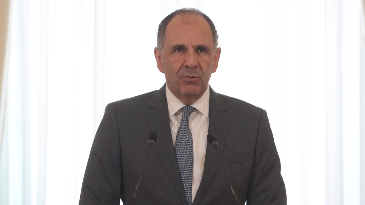 Γεραπετρίτης: “Στόχος έως το τέλος του χρόνου ο οδικός χάρτης για την οριοθέτηση των θαλασσίων ζωνών με τη Λιβύη”