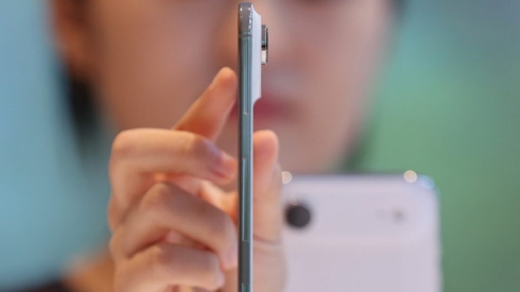 iPhone 17: Πρεμιέρα σήμερα στην Ελλάδα – Οι τιμές και τα χαρακτηριστικά του νέου “θαύματος” της Apple