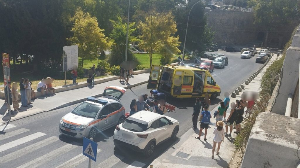 Ηράκλειο: Γυναίκα παρασύρθηκε από ΙΧ στο κέντρο της πόλης (Εικόνα)