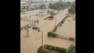 Στο έλεος των πλημμυρών η Ιταλία – “Βούλιαξαν” Ρώμη και Βενετία (βίντεο)