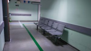 Νέα καταγγελία για φακελάκι σε νοσοκομείο – “Μου ζήτησαν χρήματα για να μπω πιο μπροστά στην σειρά”