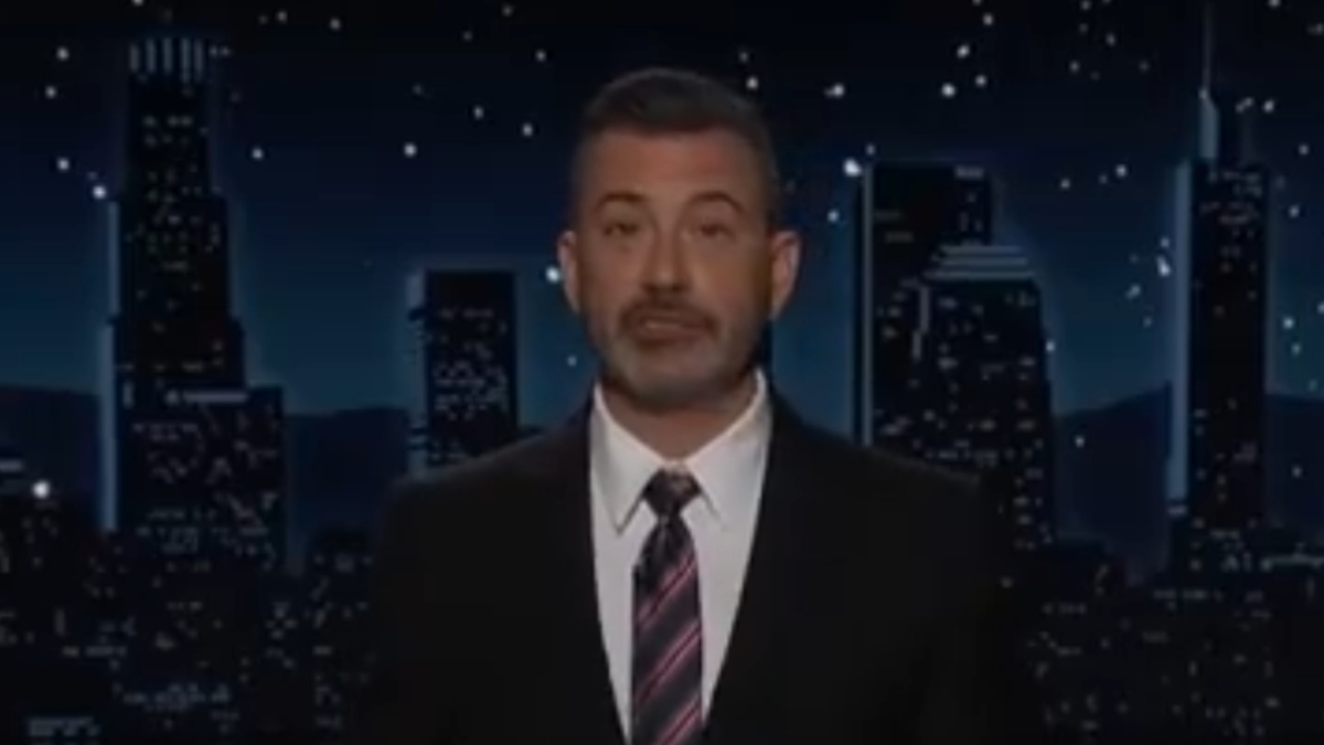 Επέστρεψε η εκπομπή του Κίμελ στο ABC: “Δεν είχα πρόθεση να αστειευτώ με μια δολοφονία” – “Καταπέλτης” για Τραμπ (βίντεο)