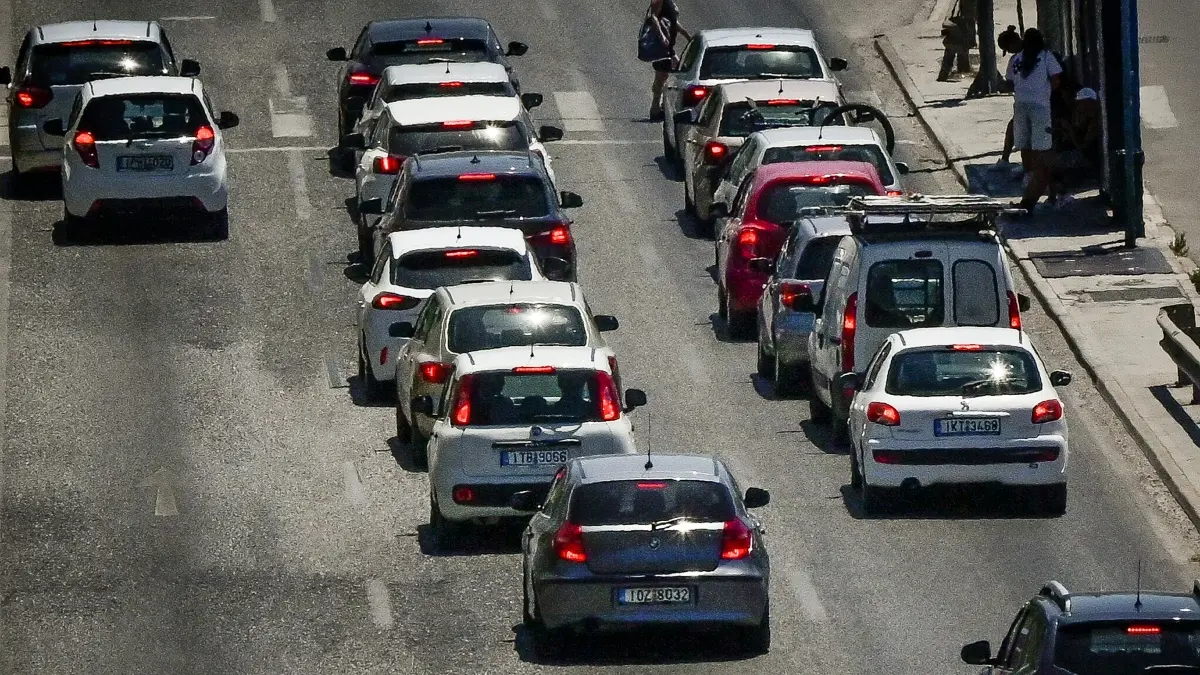 Πρόστιμα έως 2.000 ευρώ για απλήρωτα τέλη, ΚΤΕΟ και ανασφάλιστα ΙΧ κάθε εξάμηνο – Πώς θα εντοπίζονται οι παραβάτες