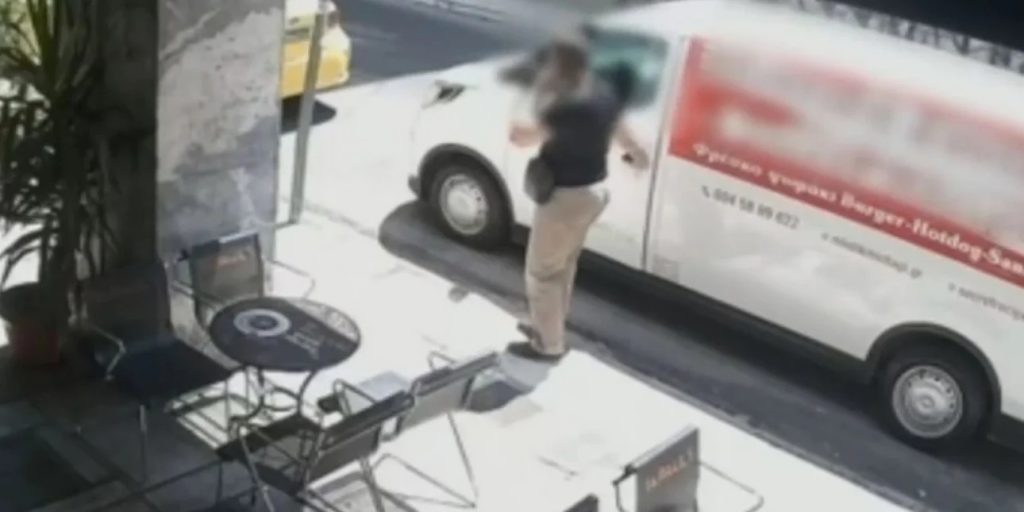 Άρπαξε κινητό μέσα από βαν στο κέντρο της Αθήνας (Βίντεο)