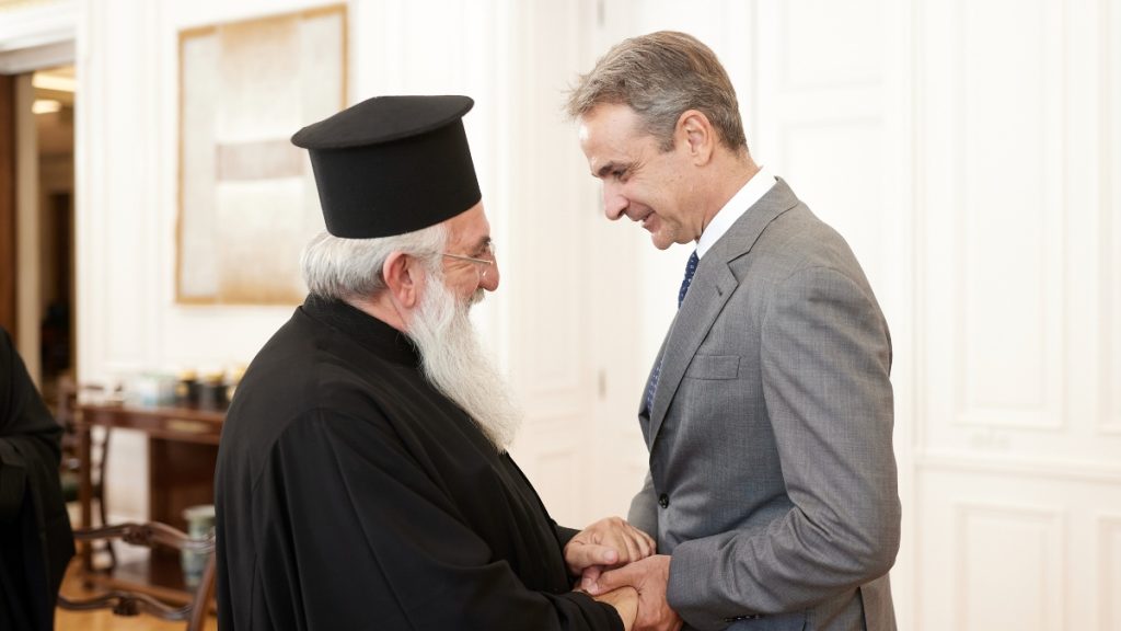 Συνάντηση Μητσοτάκη με τον Αρχιεπίσκοπο Κρήτης Ευγένιο και αντιπροσωπεία της Εκκλησίας