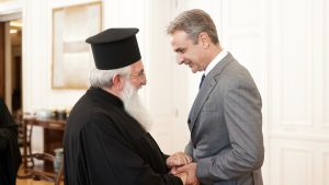 Συνάντηση Μητσοτάκη με τον Αρχιεπίσκοπο Κρήτης Ευγένιο και αντιπροσωπεία της Εκκλησίας