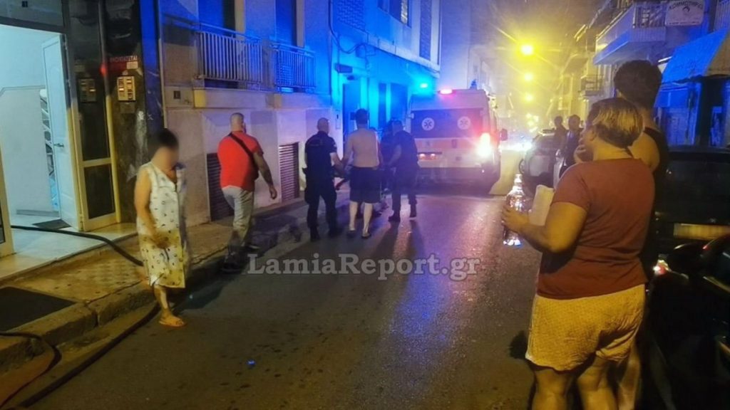  Κρίσιμη κατάσταση για 82χρονη στη Λαμία μετά από πυρκαγιά σε διαμέρισμα