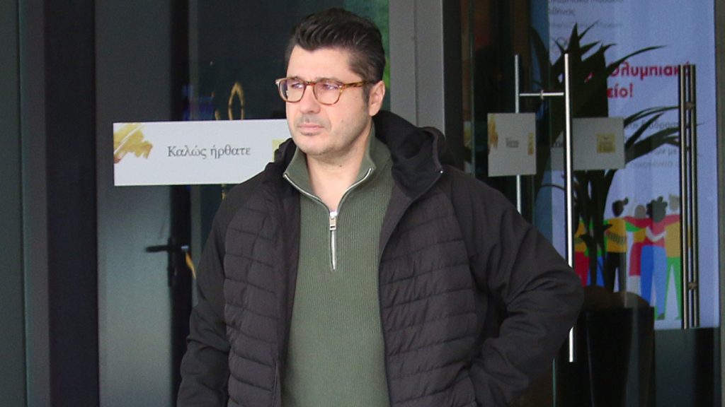 Συγκινήθηκε on air ο Λάμπρος Κωνσταντάρας – Η κίνηση της Φαίης Σκορδά που δεν περίμενε (vid)