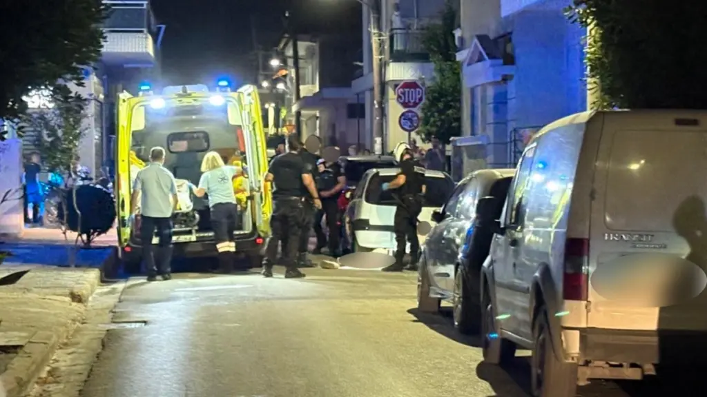 Λάρισα: Άγρια συμπλοκή μεταξύ νεαρών – Ένας τραυματίας, τον μαχαίρωσαν στο πόδι