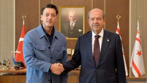 Μεσούτ Οζίλ: «Ο αθλητισμός είναι δικαίωμα όλων – Τέλος στους αποκλεισμούς των Τουρκοκυπρίων»
