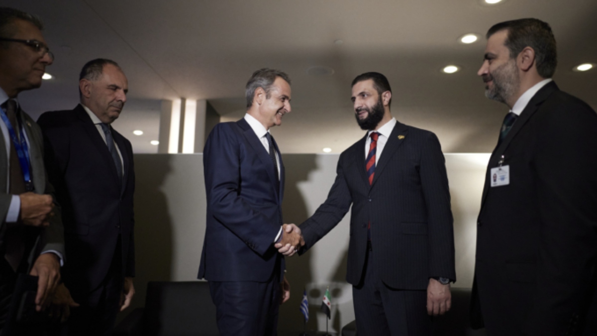 Συνάντηση Μητσοτάκη με τον μεταβατικό Πρόεδρο της Συρίας Ahmed Al Sharaa