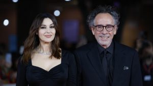 Μόνικα Μπελούτσι: Οι πρώτες δηλώσεις για τον χωρισμό από τον Τιμ Μπάρτον – «Θα είναι πάντα στην καρδιά μου»