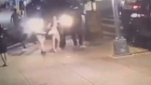 Νέα Υόρκη: Σοκάρει βίντεο που δείχνει 38χρονο  να χτυπάει με ΙΧ 16χρονη επειδή τον απέρριψε