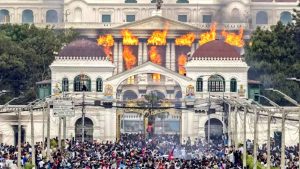 Νεπάλ: Κλιμακώνεται η κρίση – Διαδηλωτές έκαψαν ζωντανή τη σύζυγο πρώην πρωθυπουργού