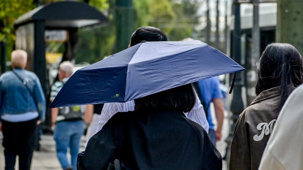 Καιρός αύριο: Βροχές και καταιγίδες σε Αττική και Μακεδονία – Πού θα κυμανθεί ο υδράργυρος