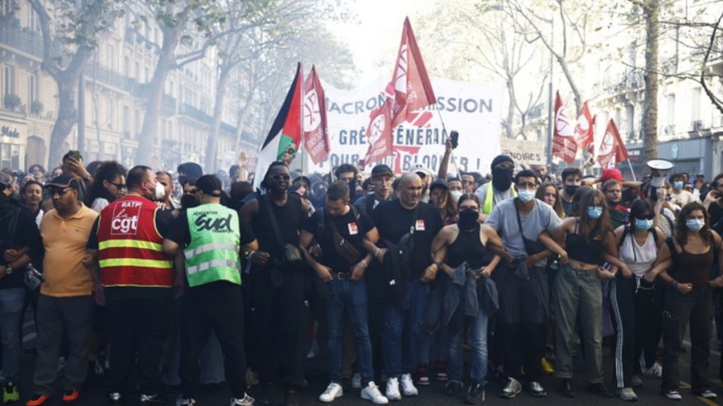 Γενική απεργία στη Γαλλία: Χιλιάδες διαδηλωτές στους δρόμους και ένταση στο Παρίσι (Φωτογραφίες & Βίντεο)