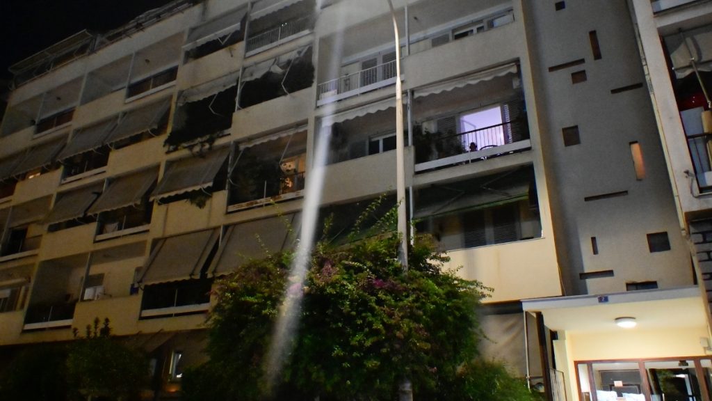 Πατήσια: «Δεν ήθελε να επισκέπτεται τον γιατρό της» λέει γειτόνισσα της γυναίκας που βρέθηκε νεκρή με το νεογέννητο