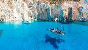 ΥΠΕΝ για Πολύαιγο: “Αυστηρά προστατευμένος φυσικός τόπος, καμία δυνατότητα δόμησης νέων κατοικιών ή ξενοδοχείων”